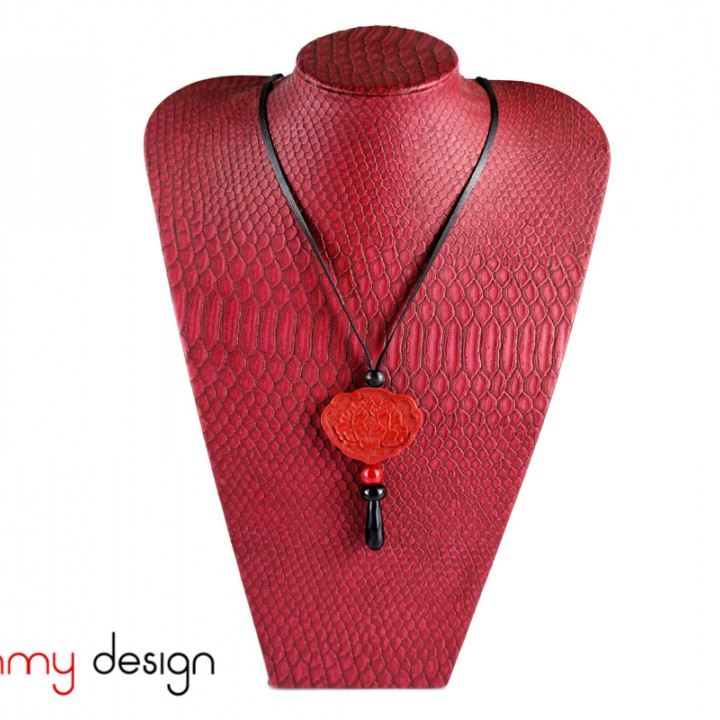 Necklace designed with red flower pendant and black onyx